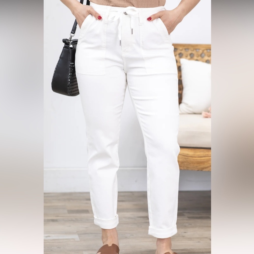 NWT Judy Blue 11/30 White High Rise Jogger Jeans Drawstring Elastic Waist